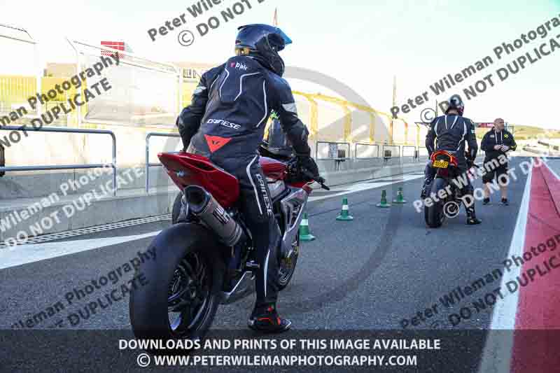 cadwell no limits trackday;cadwell park;cadwell park photographs;cadwell trackday photographs;enduro digital images;event digital images;eventdigitalimages;navarra;no limits trackdays;peter wileman photography;racing digital images;trackday digital images;trackday photos